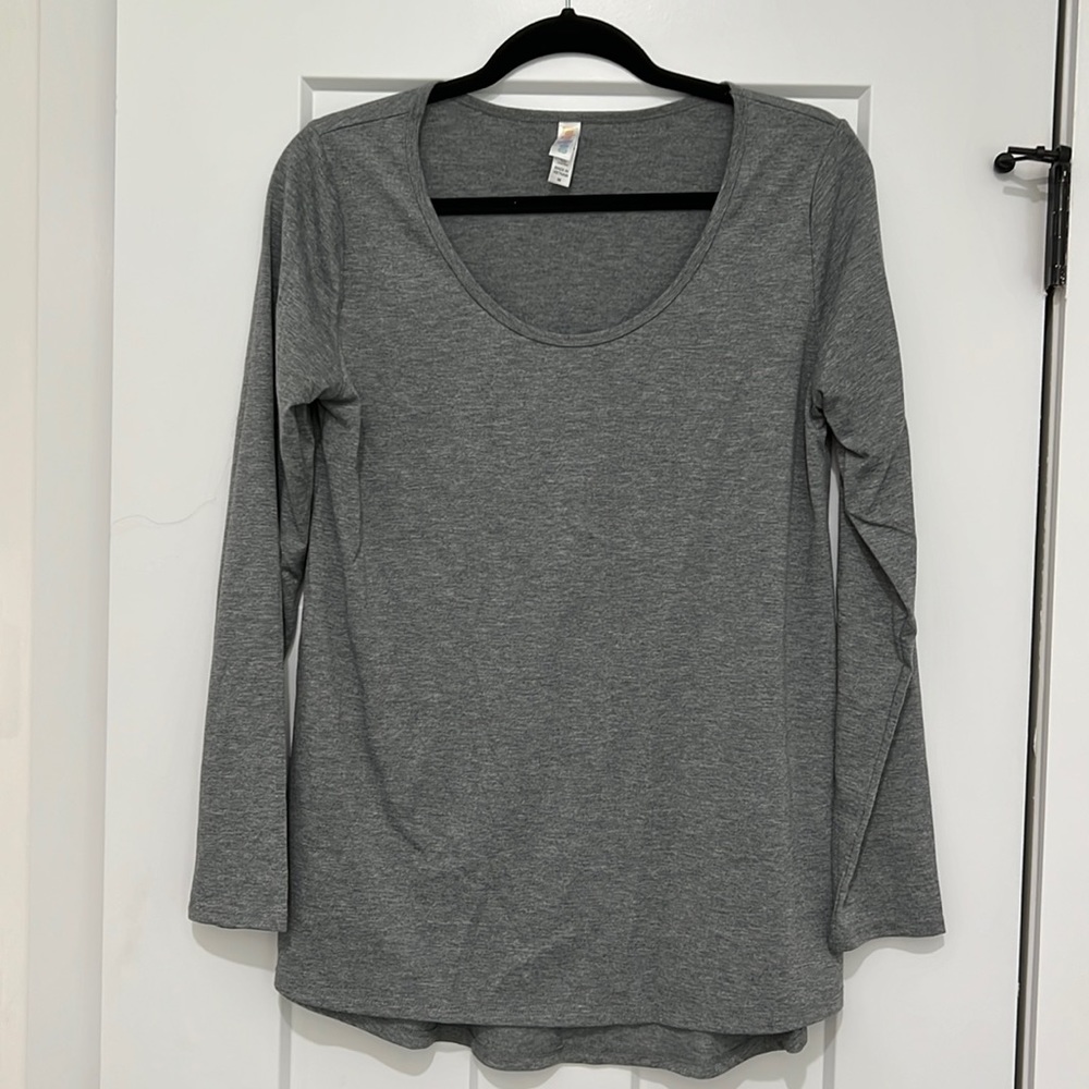 LuLaRoe Lynnae long sleeve shirt
